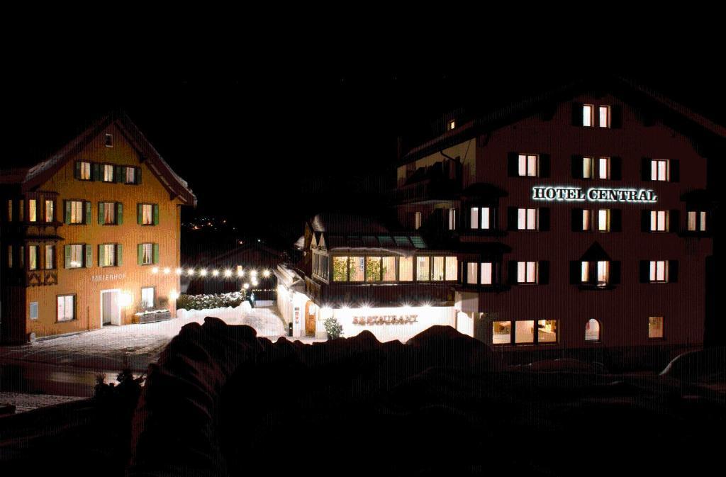 Hotel Central Obersaxen Exterior foto